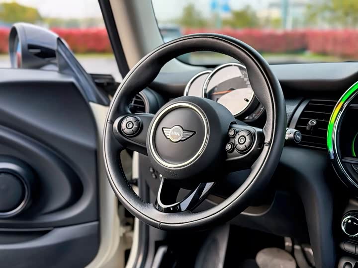 MINI Hatch — фото 16