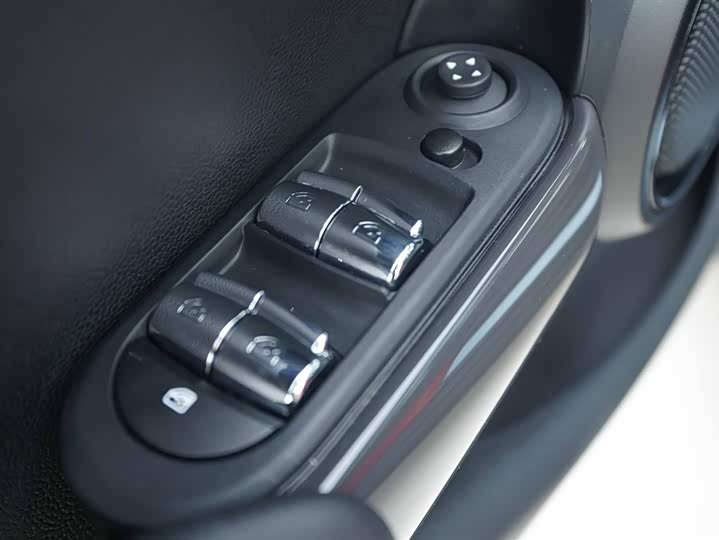 MINI Hatch — фото 11