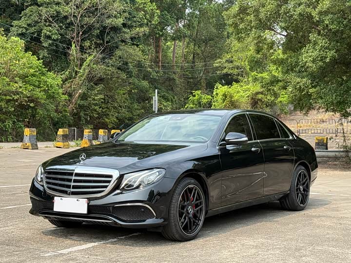 Mercedes-Benz E-Class 2018 E 300 L Luxury — фото 1