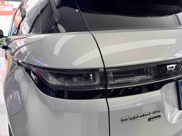 Land Rover Range Rover Evoque — фото 27