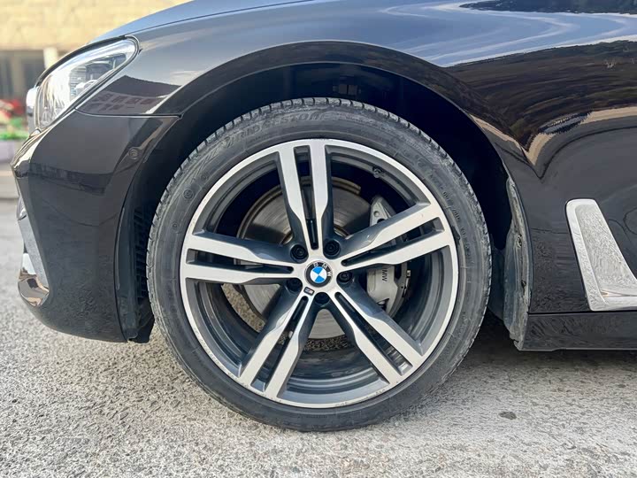 BMW 7-Series 2018 740 Li x Drive M — фото 16