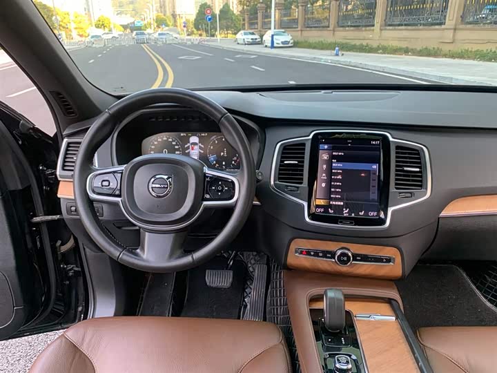 Volvo XC90 2022 B 5 — фото 11