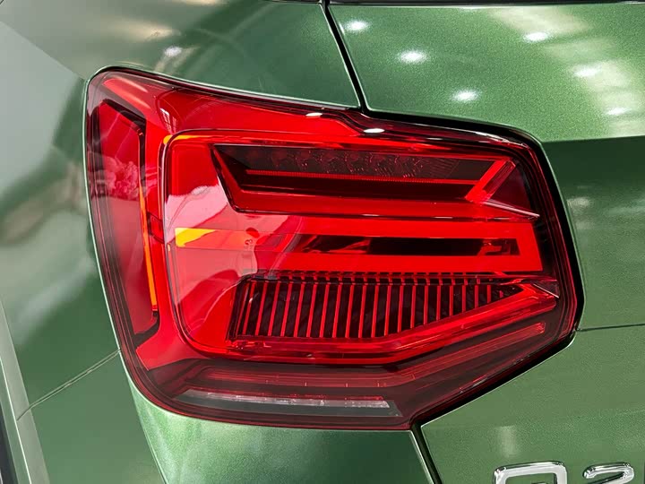 Audi Q2L 2024 35 TFSI — фото 26