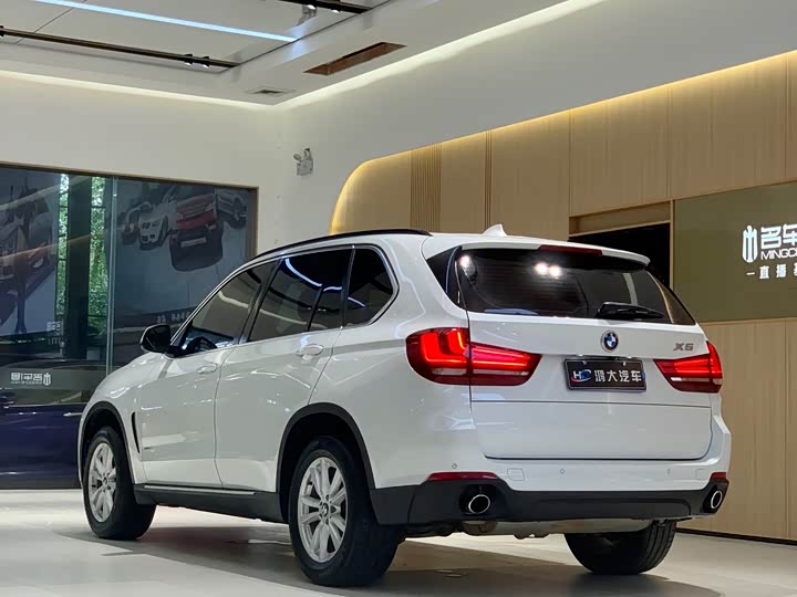 BMW X5 2015 x Drive 28i — фото 5