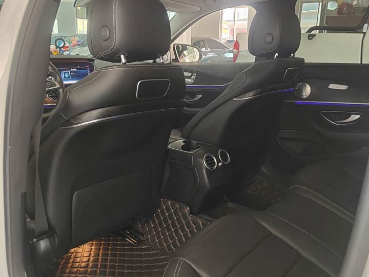 Mercedes-Benz E-Class 2018 E 200 L Sport — фото 9