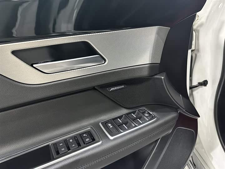Jaguar XFL 2020 XFL 2.0 T P 200 2 WD — фото 16