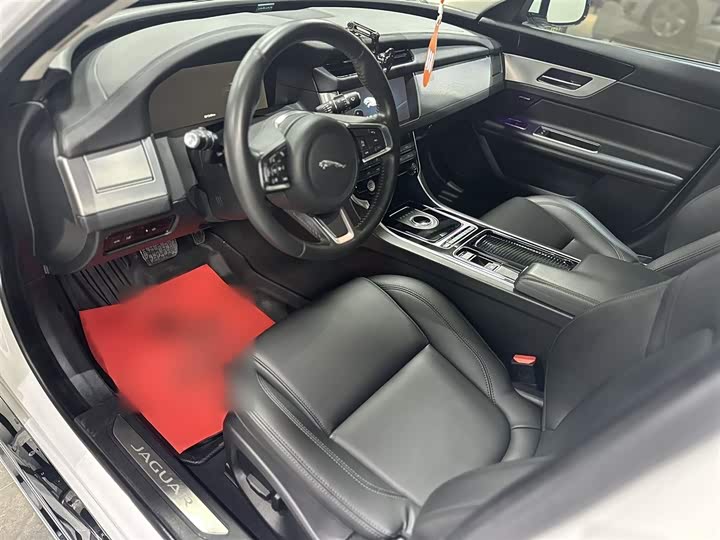 Jaguar XFL 2020 XFL 2.0 T P 200 2 WD — фото 12