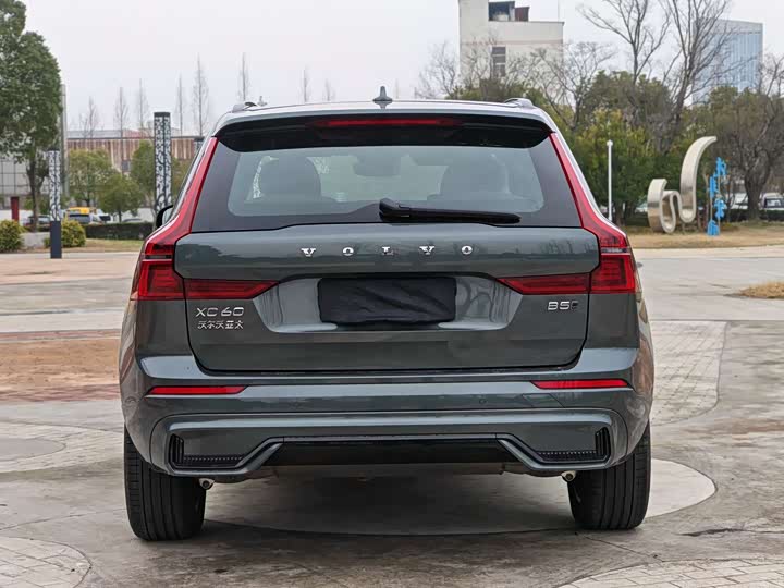 Volvo XC60 2026 B 5 4 WD — фото 7