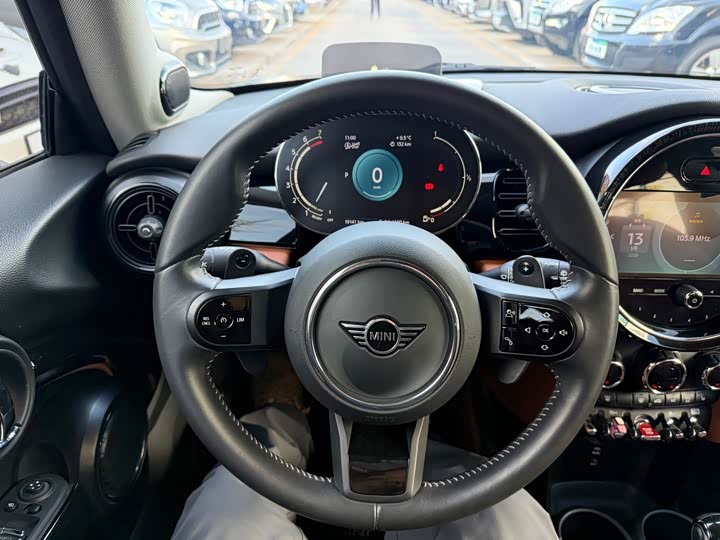 MINI Hatch — фото 15