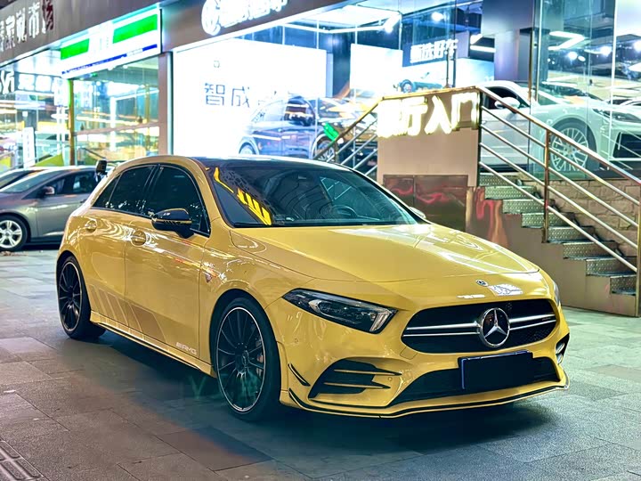Mercedes-Benz A-Class 2023 AMG A 35 4 MATIC — фото 3