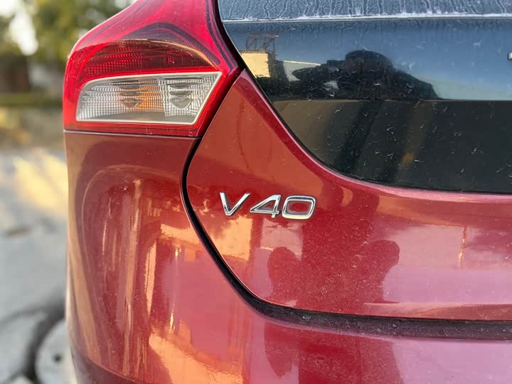 Volvo V40 2015 1.6 T — фото 9
