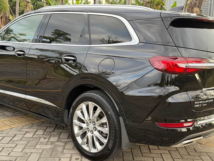 Buick Enclave — фото 10