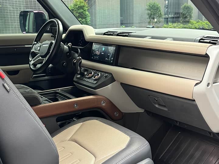 Land Rover Defender — фото 16