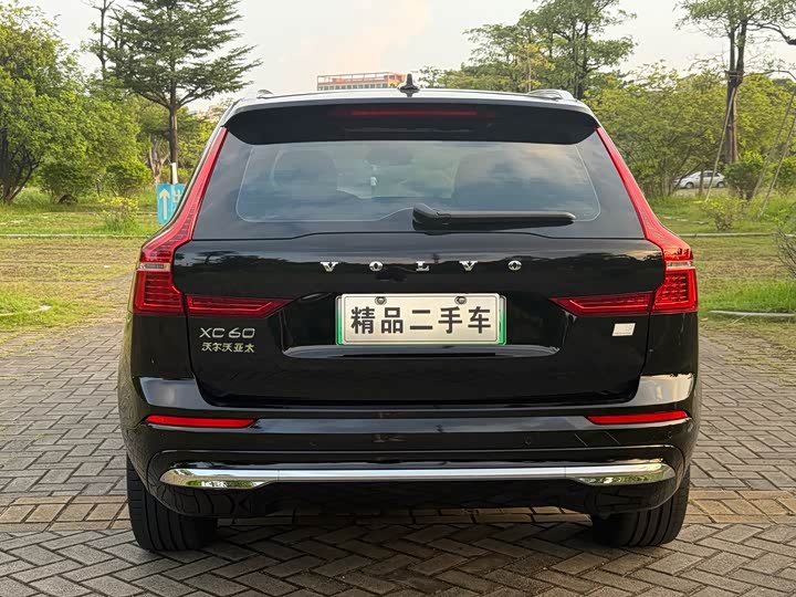 Volvo XC60 Hybrid 2024 T 8 PHEV 4 WD — фото 5