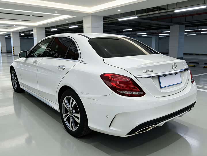 Mercedes-Benz C-Class 2017 C 180 L — фото 7