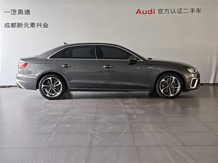 Audi A4L 2022 40 TFSI — фото 3