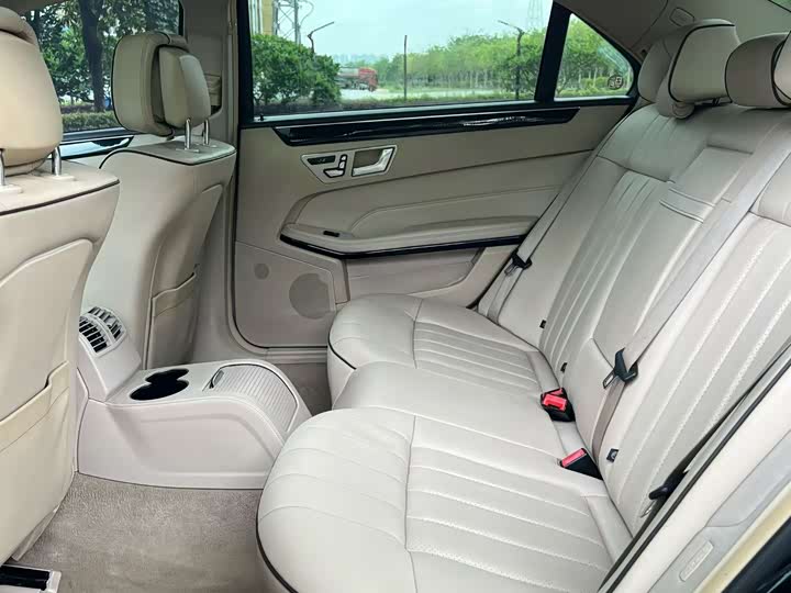 Mercedes-Benz E-Class рестайлинг E 260 L люкс — фото 9