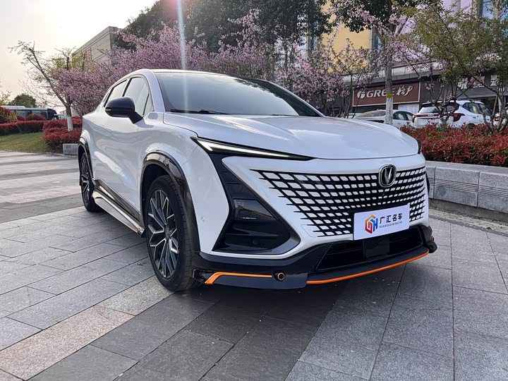 Changan UNI-T 2022 1.5 T Flagship — фото 5