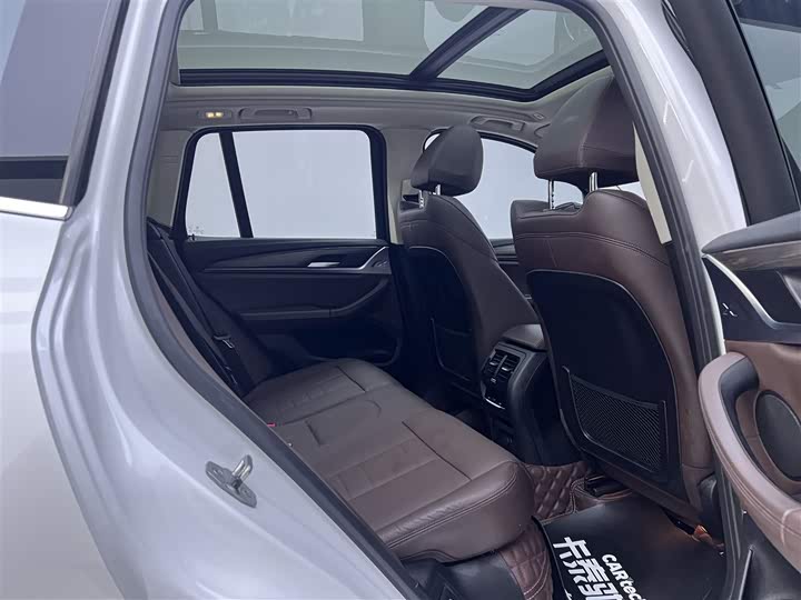 BMW X3 2019 x Drive 28i — фото 25