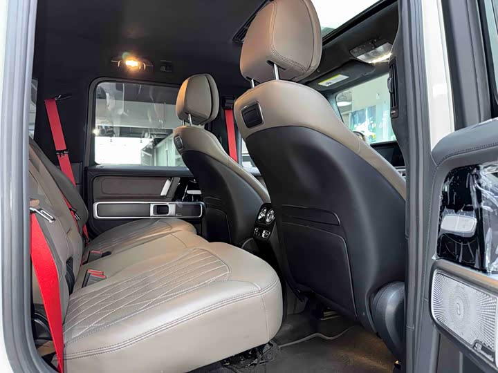 Mercedes-Benz G-Class 2022 AMG G 63 — фото 25