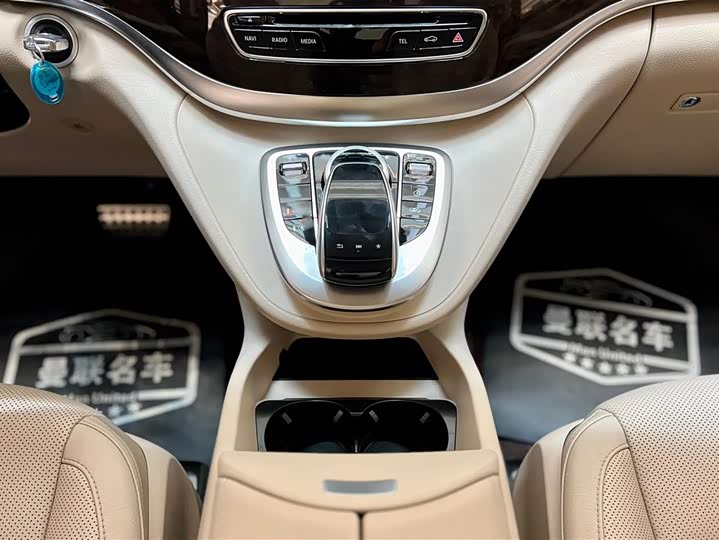 Mercedes-Benz V-Class 2018 V 260 L V — фото 13