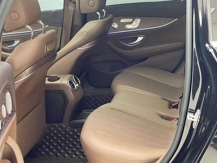 Mercedes-Benz E-Class 2020 E 300 L Luxury — фото 14