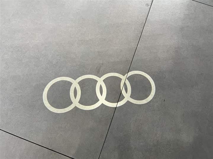 Audi Q3 2024 40 TFSI — фото 10
