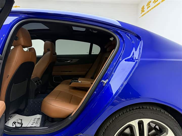 Jaguar XEL 2020 2.0 T 200 PS R-DYNAMIC S — фото 6