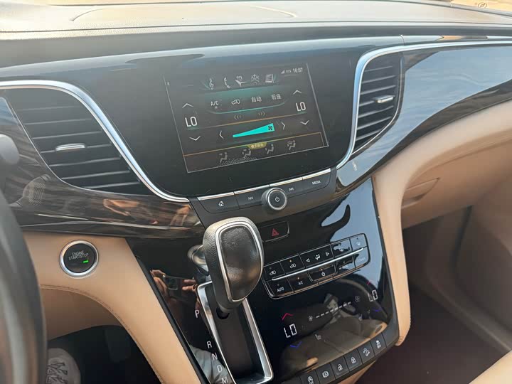 Buick GL8 ES 28T люкс V — фото 16