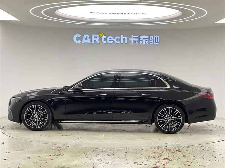 Mercedes-Benz E-Class 2025 E 300 L Premium — фото 8