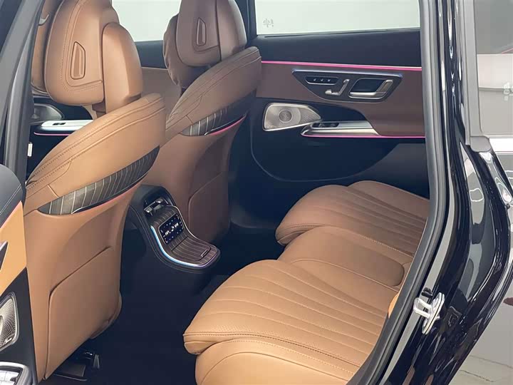 Mercedes-Benz E-Class 2025 E 300 L Premium — фото 13