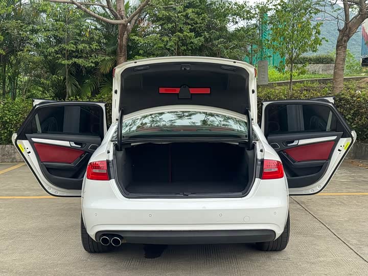 Audi A4L 2015 45 TFSI quattro Sport — фото 16