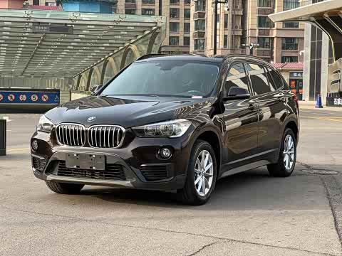 BMW X1 2019 s Drive 18 Li — фото 18