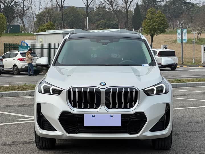 BMW X1 2023 s Drive 25 Li M — фото 2