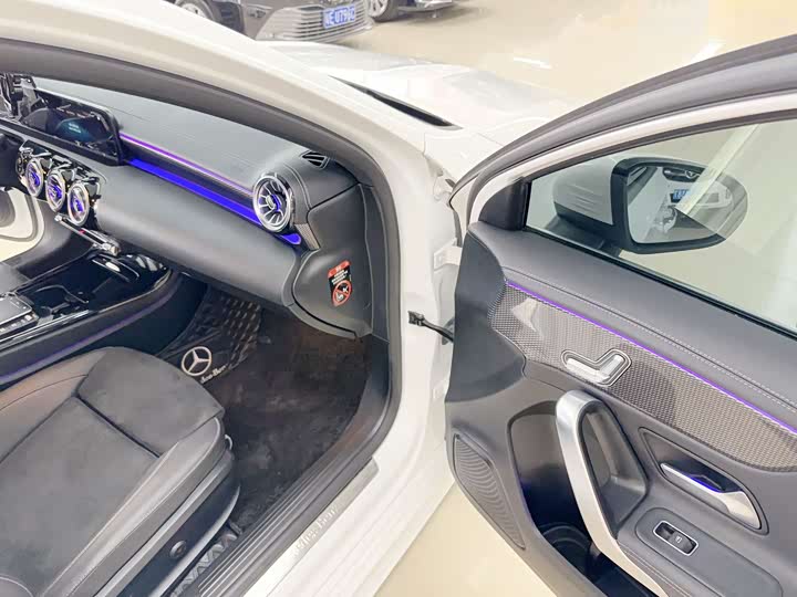 Mercedes-Benz A-Class 2021 A 200 L — фото 14