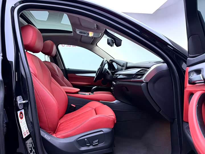 BMW X6 2017 x Drive 35i Leading — фото 15