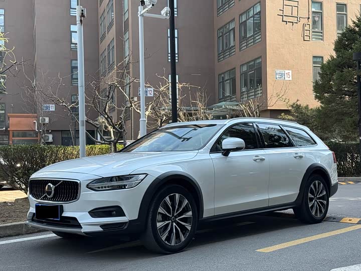 Volvo V90 2021 Cross Country B 5 AWD — фото 1