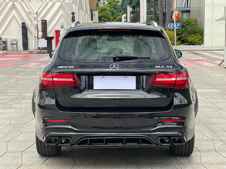 Mercedes-Benz GLC 2017 AMG GLC 43 4 MATIC — фото 5