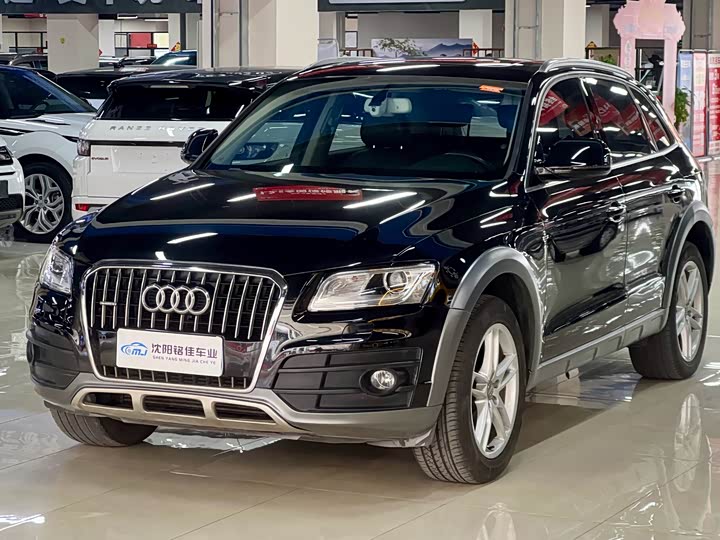 Audi Q5 2017 Plus 40 TFSI — фото 1