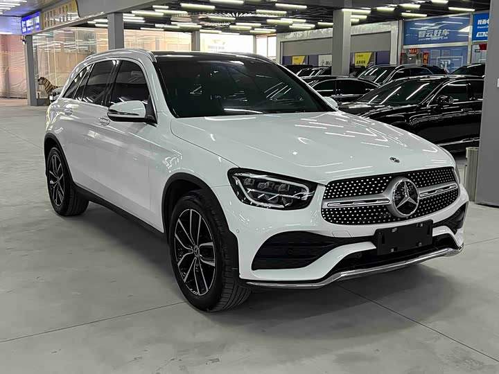 Mercedes-Benz GLC 2021 GLC 260 L 4 MATIC Luxury — фото 3