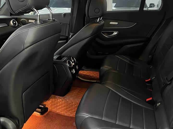 Mercedes-Benz GLC 2021 GLC 260 L 4 MATIC Luxury — фото 6