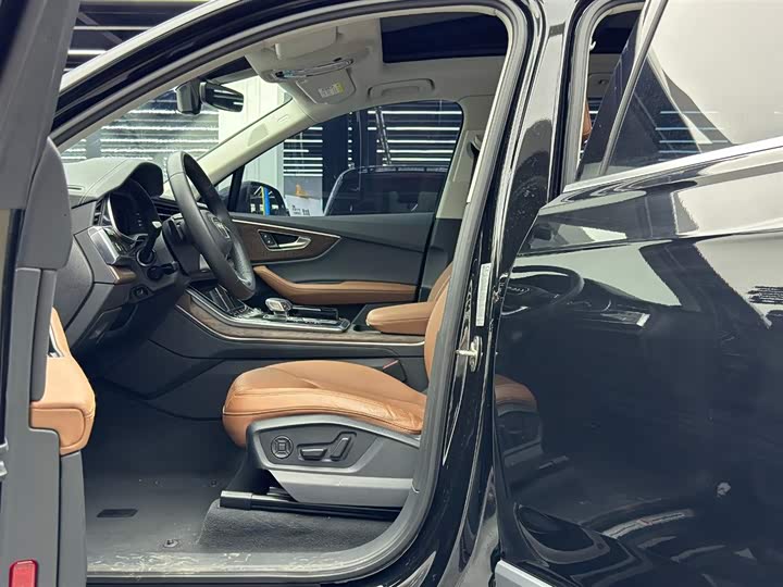 Audi Q7 2023 55 TFSI quattro S line Sport — фото 6