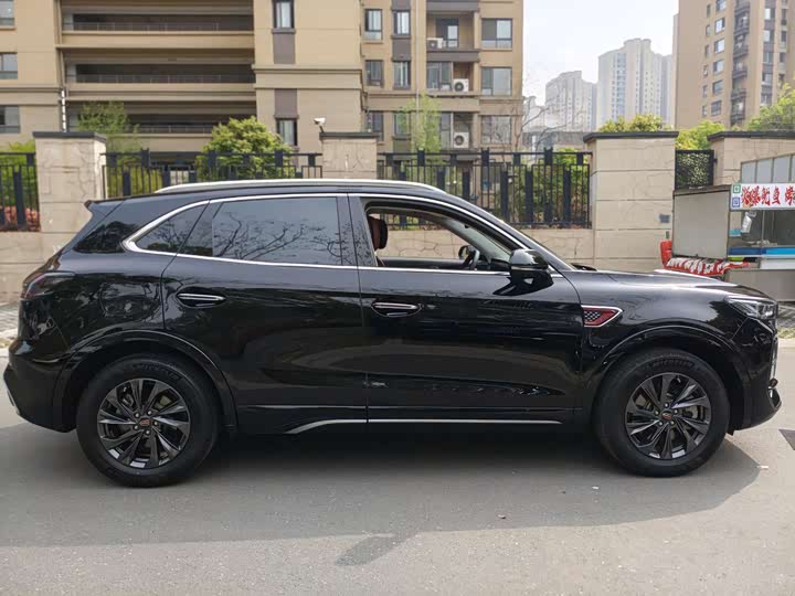 Hongqi HS5 2023 2.0 T Pro — фото 6