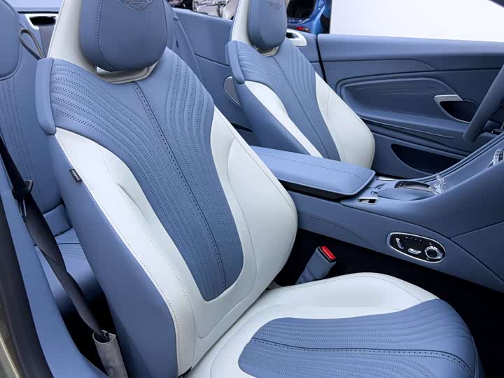 Aston Martin DB11 2023 4.0 T V 8 Volante — фото 15