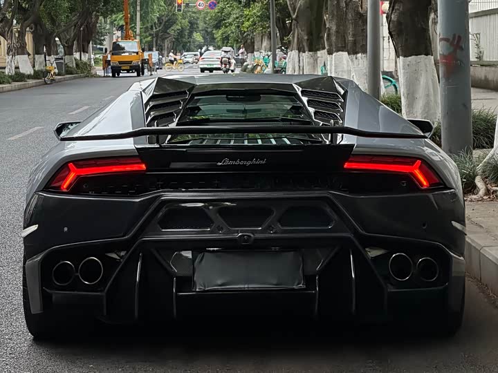 Lamborghini Huracán 2016 Huracán RWD Coupe — фото 5