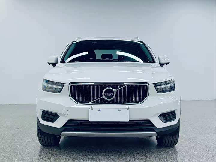 Volvo XC40 2022 T 4 WD — фото 4