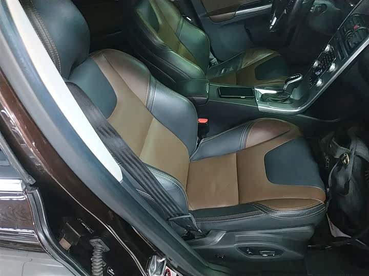 Volvo XC60 2017 T 5 AWD — фото 19