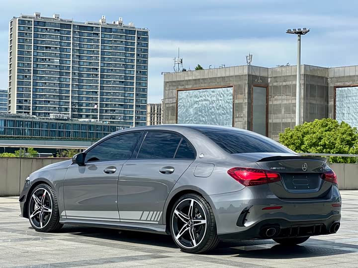 Mercedes-Benz A-Class 2024 AMG A 35 L 4 MATIC — фото 15