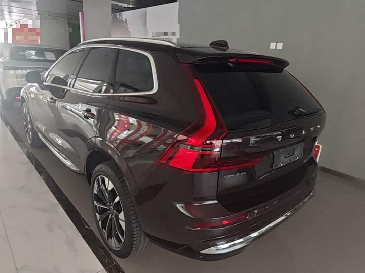 Volvo XC60 Hybrid 2026 Hybrid 4 WD — фото 5