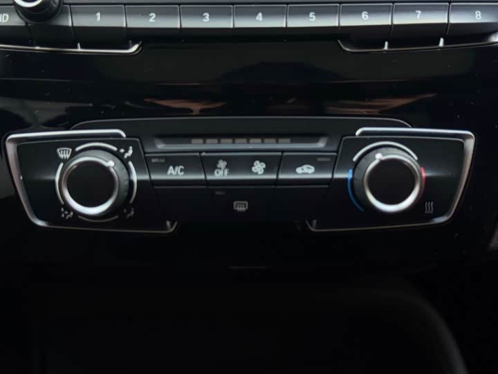 BMW X1 2020 s Drive 20 Li — фото 12